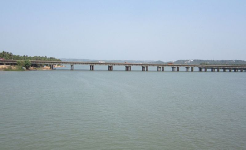 Compound walls to be build for Netravati Bridge in Mangalore