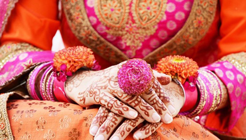 parents file case against bangalore man who breaks relationship after engagement