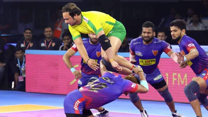 Pro kabaddi 2019 Dabang Delhi  Beat Tamil Thalaivas by 50-34 points