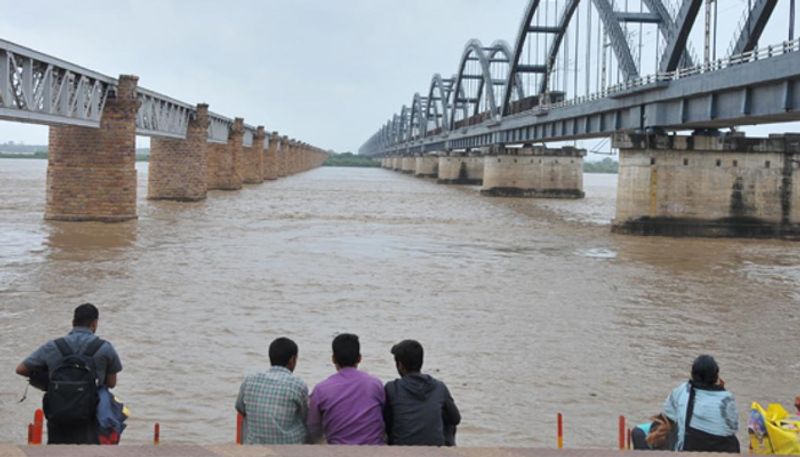 second warning level continue at Dowleswaram barrage