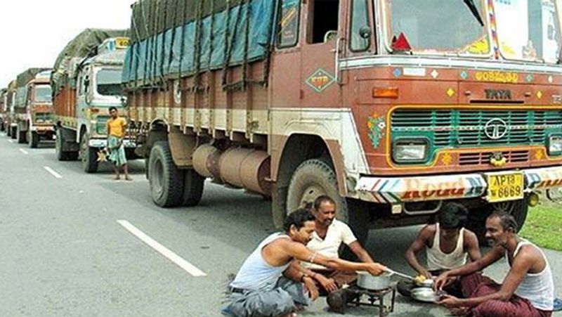 Good news for truck drivers, central government orders making AC cabin mandatory in trucks MKA