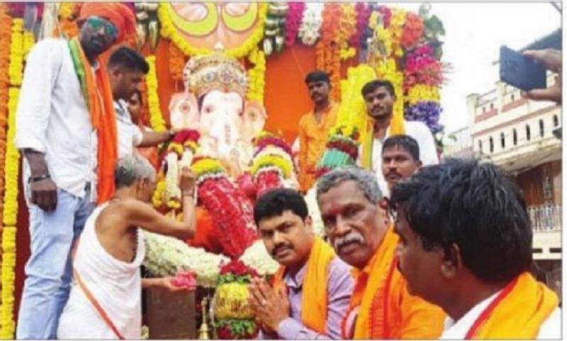 Hindu mahasabha ganapathi grand procession in Shivamogga