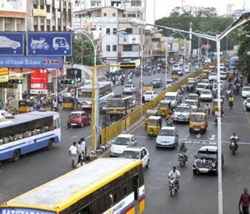 Due to the metro rail work traffic has been changed on major roads in Chennai