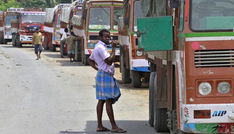 Truck Drivers to be slapped with Rs 2,000 fine for defying dress code under MV Act