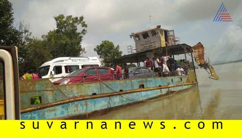 Two barges collided 500 passengers are safe in Siganduru in Sagar taluk of Shivamogga district