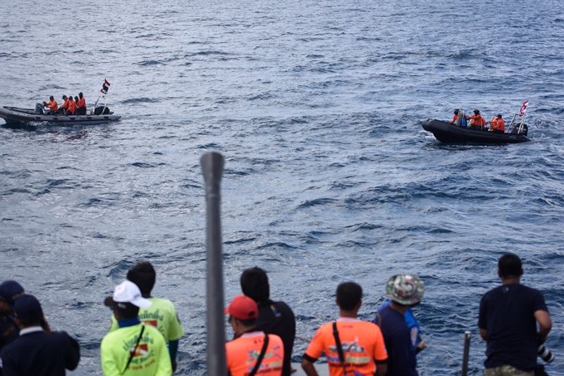 kachaluru:two boats  capsized in this place