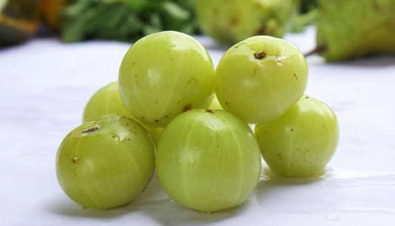 Amla - 8 reasons to eat everyday