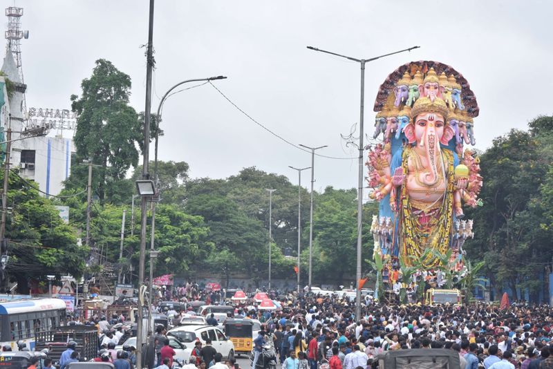 Khairatabad Ganesh idol to be a 27-feet Dhanwantari model