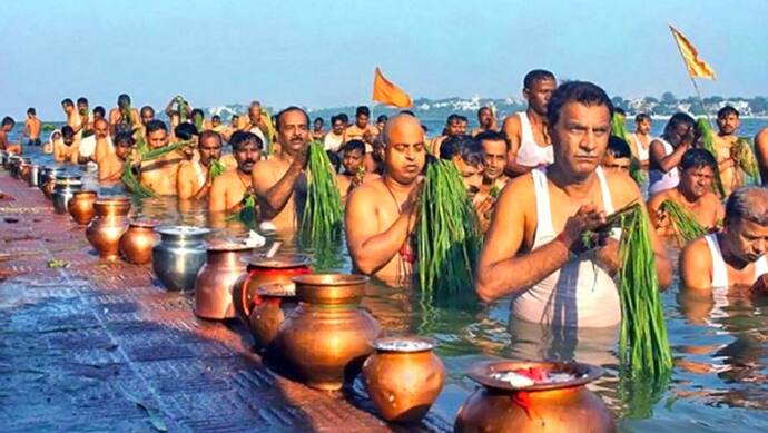 श्राद्ध के 16 दिनों तक रोज करें घी-गुड़ का 1 उपाय, कम हो सकता है पितृ दोष का असर