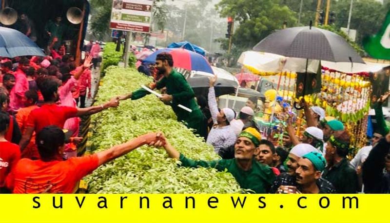 In Perfect Harmony Ganesh Chaturthi Muharram Processions Cross Each Other People Shake Hands