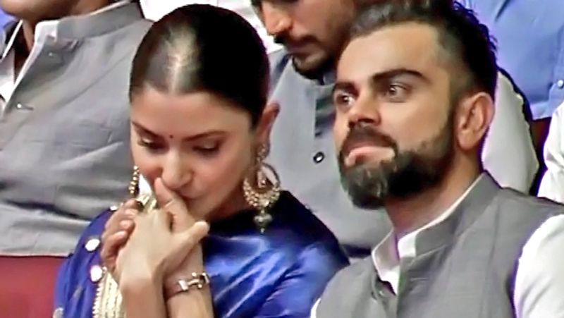 Anushka sharma kissed hubby virat kohli during Ddca event at delhi