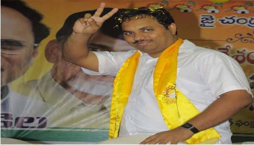 విజయవాడ చేరుకున్న కోడెల శివరాం: గుంటూరు తీసుకెళ్లిన బంధువులు