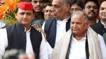 Yogi government give shocks to family of mulayam singh yadav