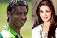 When Pakistan cricketer Shoaib Akhtar wanted to kidnap Sonali Bendre; always had her picture in his wallet