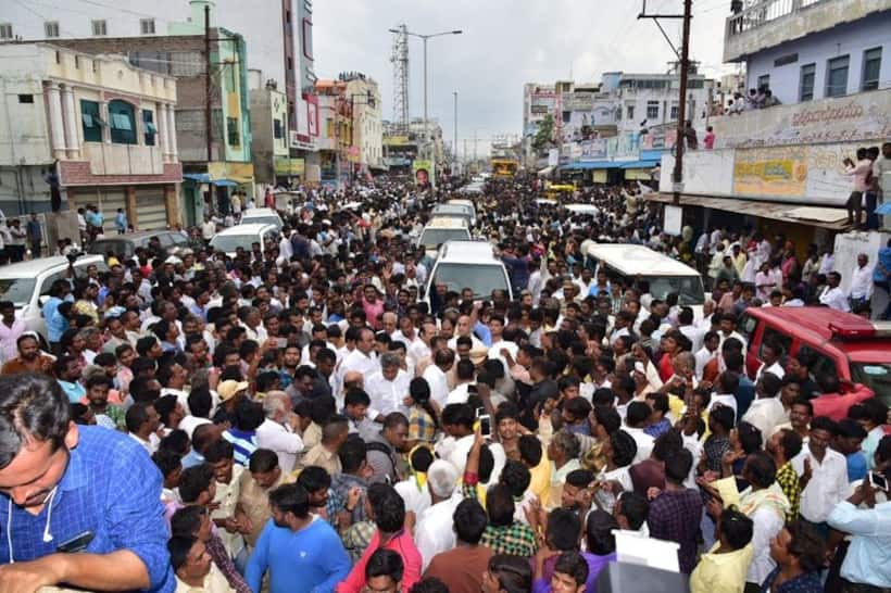 కోడెల అంతిమయాత్రలో వివాదం: రూట్ మ్యాప్ మార్చిన పోలీసులు, ఉద్రిక్తత