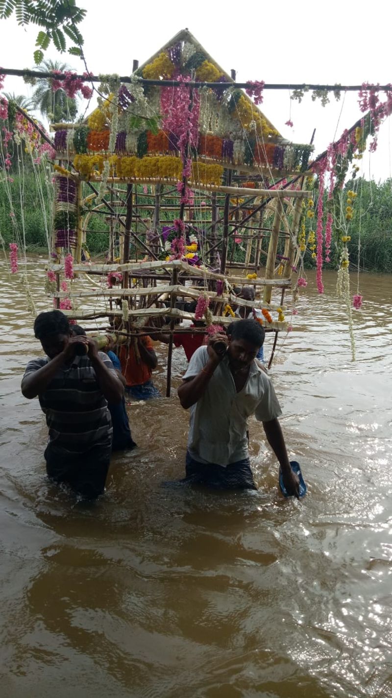 illegal sand smuggling behind carrying women's dead body via river