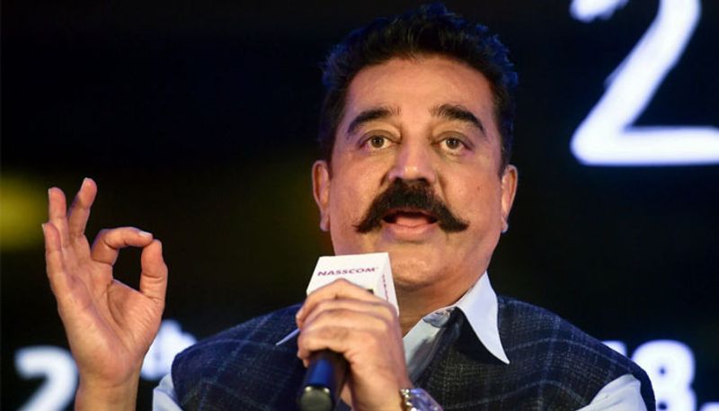 Kamal Haasan visits Madras varsity to join students in CAA protest, shown 'no entry' board