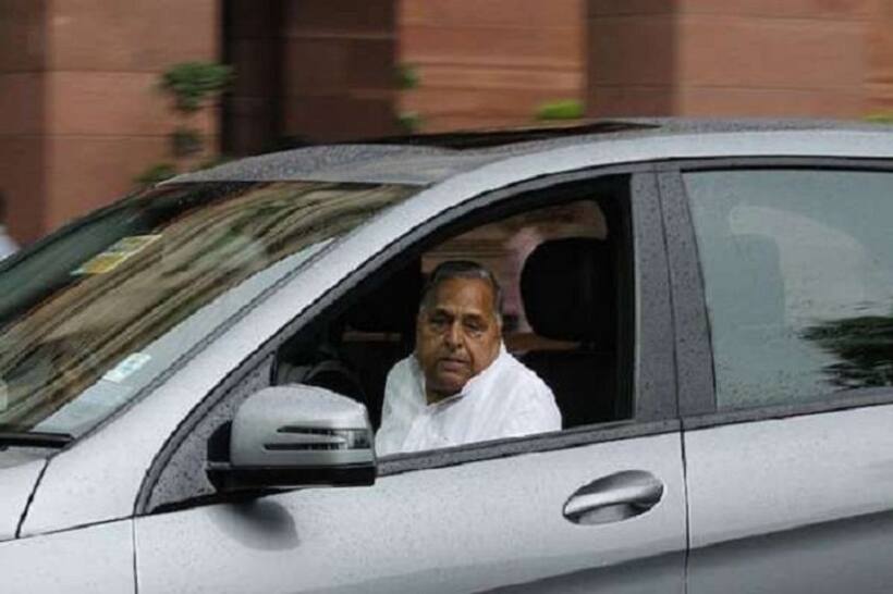 मुलायम सिंह को लेकर योगी सरकार का बड़ा फैसला, पसंदीदा कार में सफर नहीं सकेंगे ‘नेताजी’