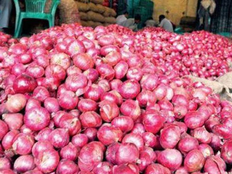 farmer complaints 1 lakh worth onion stolen from storehouse