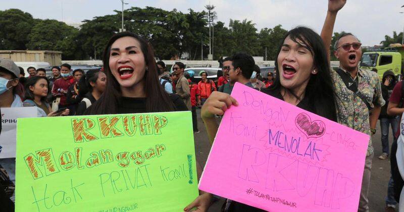 indonesian people protest against government for new bill  ragarding sexsuval contact