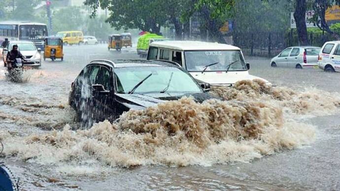 हैदराबाद में बारिश का कहर, हुसैन सागर नहर की दीवार ढहने से सैकड़ो घर डूबे