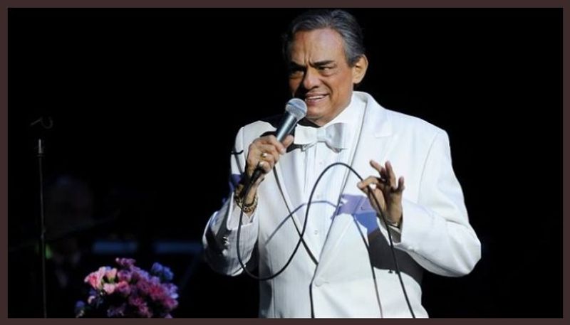 Children of dead Mexican crooner Jose Jose feud over his body