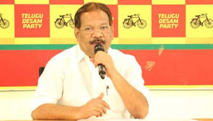 జగన్ బటన్లు నొక్కేది నిధులు బుక్కేందుకే...: నక్కా ఆనంద్ బాబు 