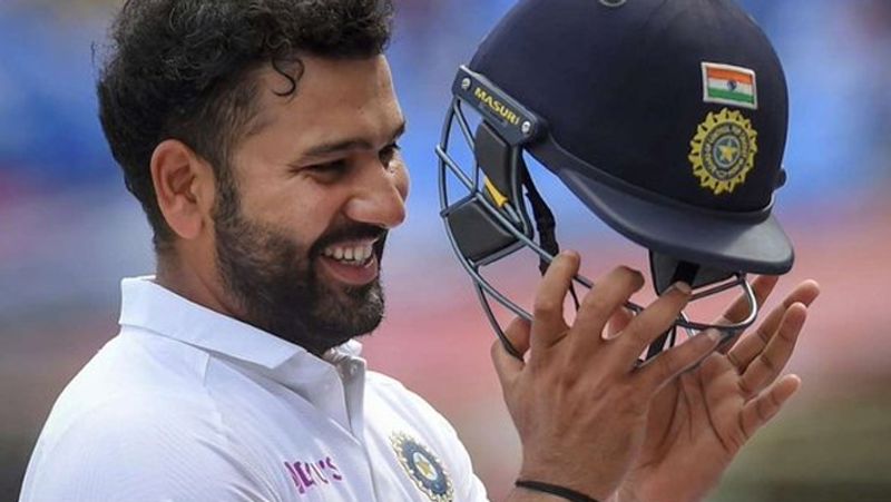 Team India Cricket Captain Virat Kohli keeps dressing room door open for Rohit Sharma in a special gesture