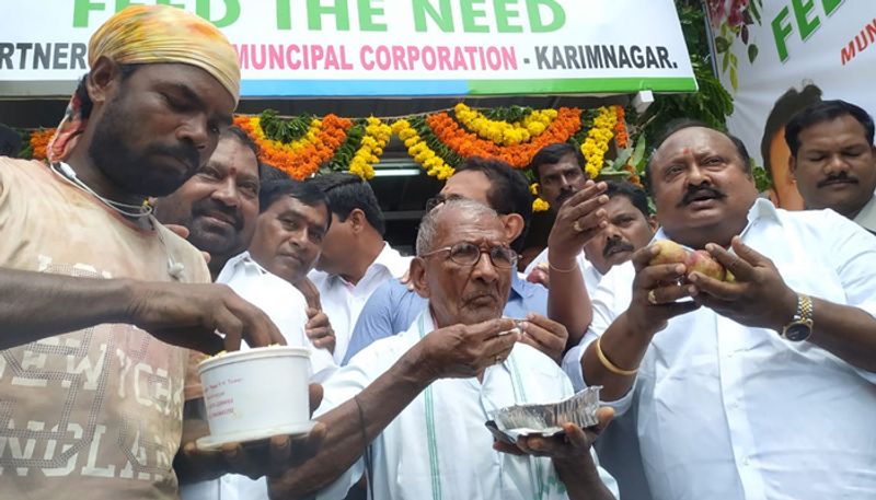 karimnagar municipal corporation special stall for Poor People in Footpath