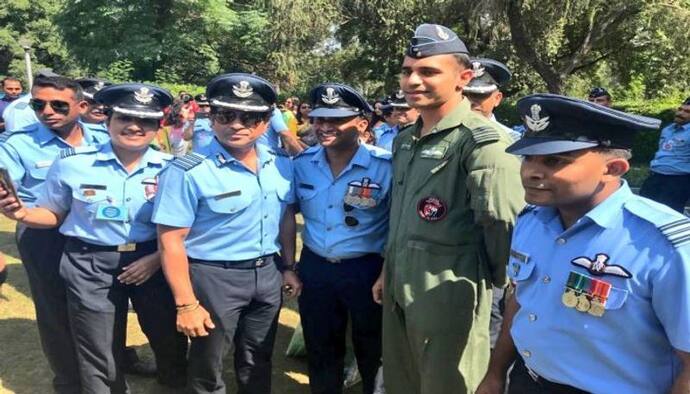 বায়ুসেনা দিবসে অভিনন্দন বর্তমানকে কুর্নিশ সচিন তেন্ডুলকরের