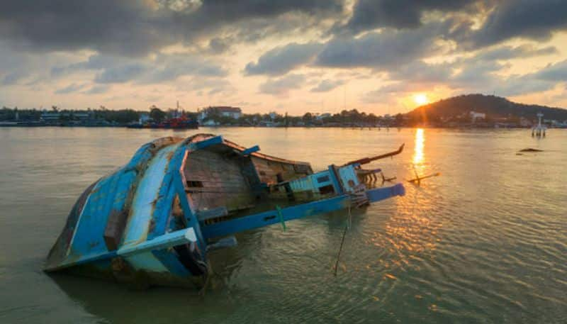 rushing to reach home for christmas over loaded ferry boat capsize in Busira River congo kills at least 38 more than 100 missing 22 December 2024