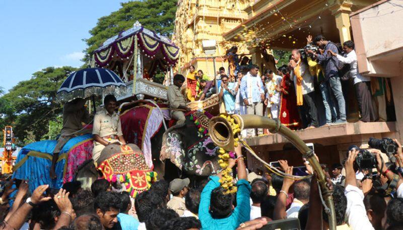 Shivamogga Dasara Elephant Falls Sick Before Carried Ambari