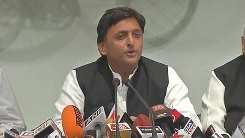 अस्तित्व के लिए जूझ रही है सपा, लेकिन अखिलेश नहीं करेंगे उपचुनाव में प्रचार