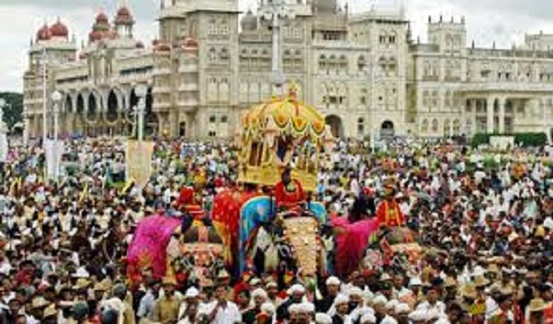 theft incidents during dasara in mysore