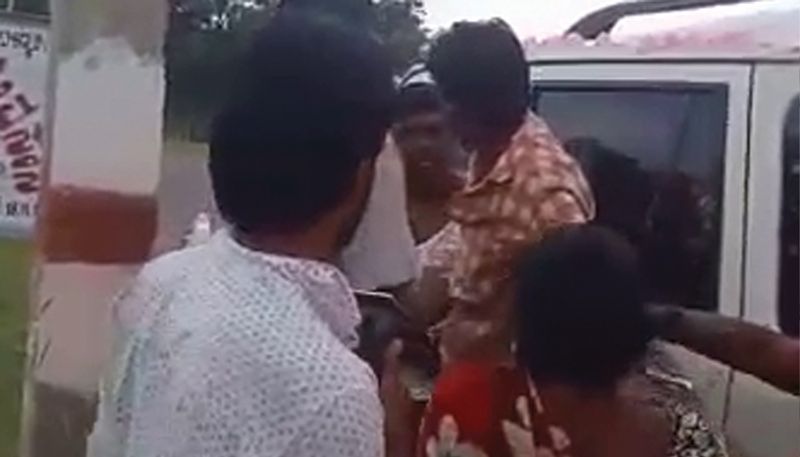 Family Members thrash Swamiji for misbehaving with Lady