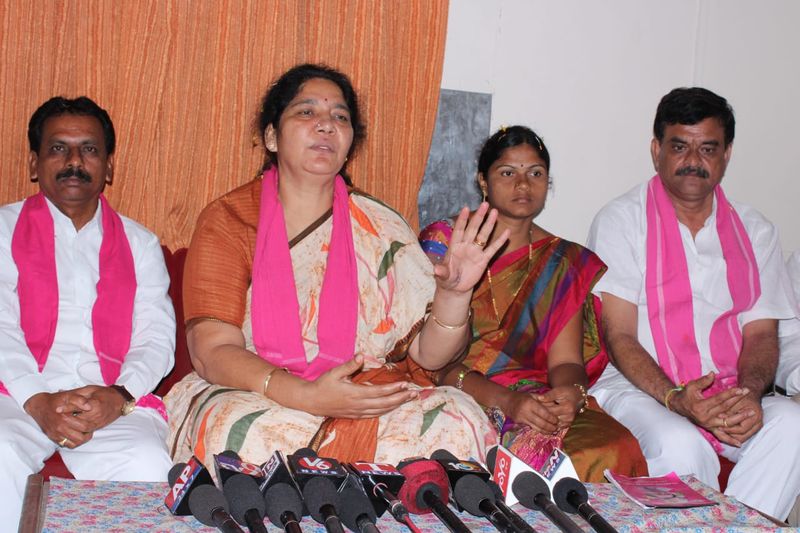 telangana pays highest wages to anganwadis minister satyavathi