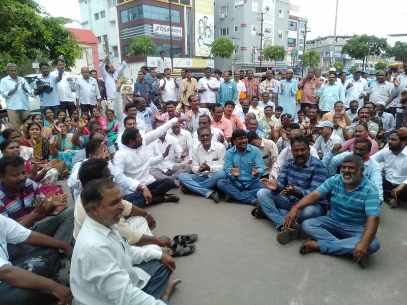 TSRTC strike:BJP mp bandi sanjay kumar arrest