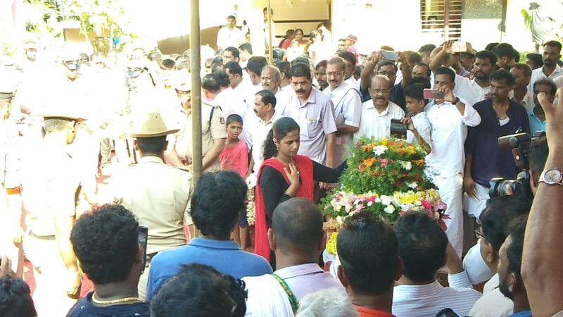 saxophone maestro Kadri Gopalnath last rites Held In Bantwal