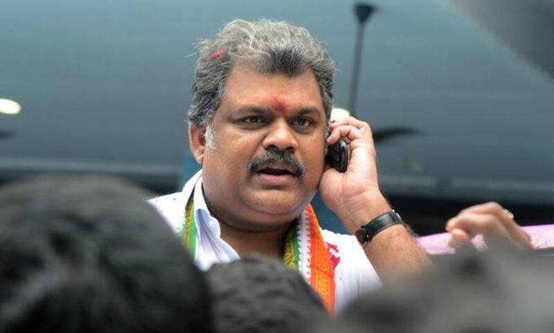 GK Vasan has criticized that voting for AIADMK is like throwing it in the dustbin KAK