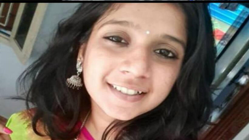 आम जन पर भारी पड़ा नेता के लिए कार्यकर्ताओं का प्यार, अवैध होर्डिंग ने ली महिला की जान