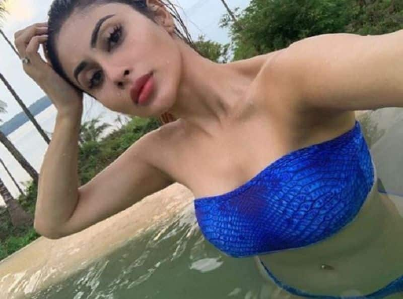 Seeing this style of Naagin Mouni Roy, you too will be floored