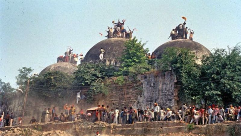 Fact Check of Ahead of Ayodhya Verdict police deploys 16000 volunteers to keep eye on social media