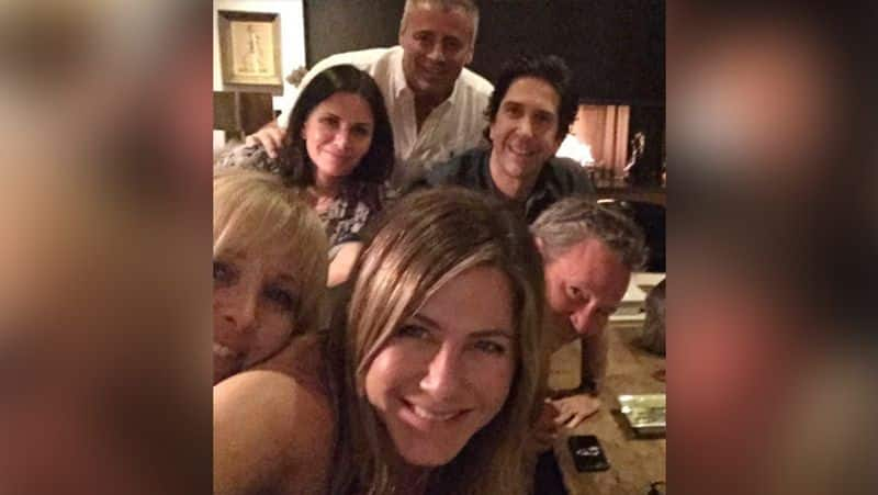 Jennifer Aniston Friends selfie  literally broke Instagram