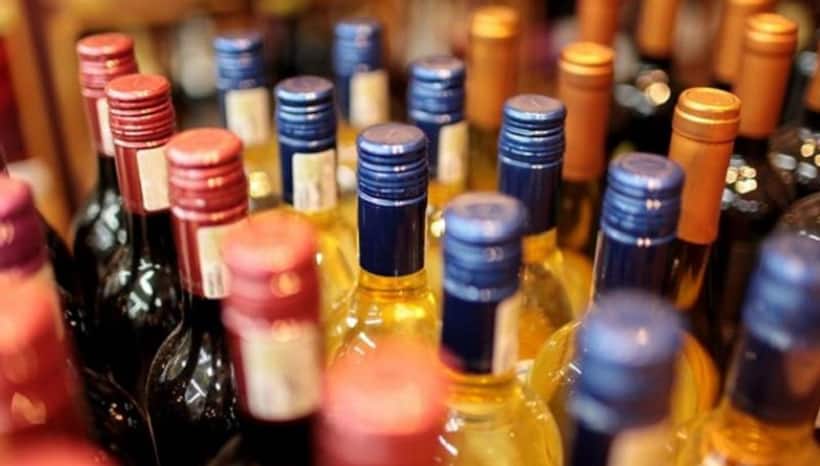 Andhra Pradesh govt cancels license of all bars; fixes Rs 10 lakh non refundable application fee