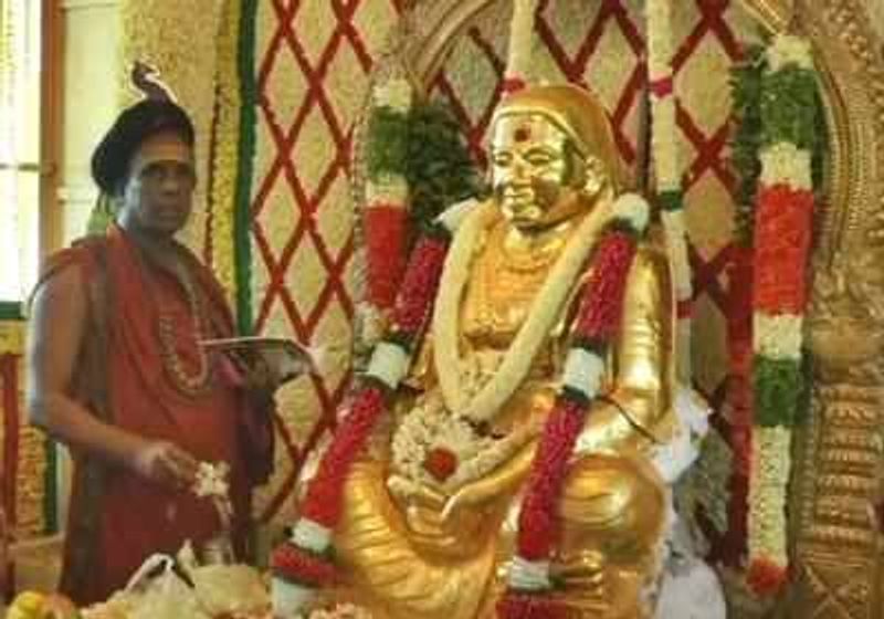 madurai dro handed overed Thevar gold armor to bank officials again