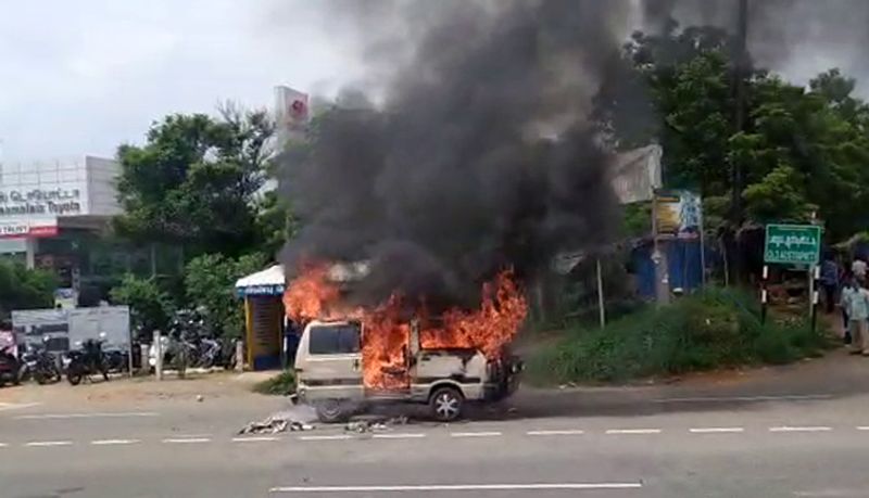 omni van in madurai got fire due to leakage of gas