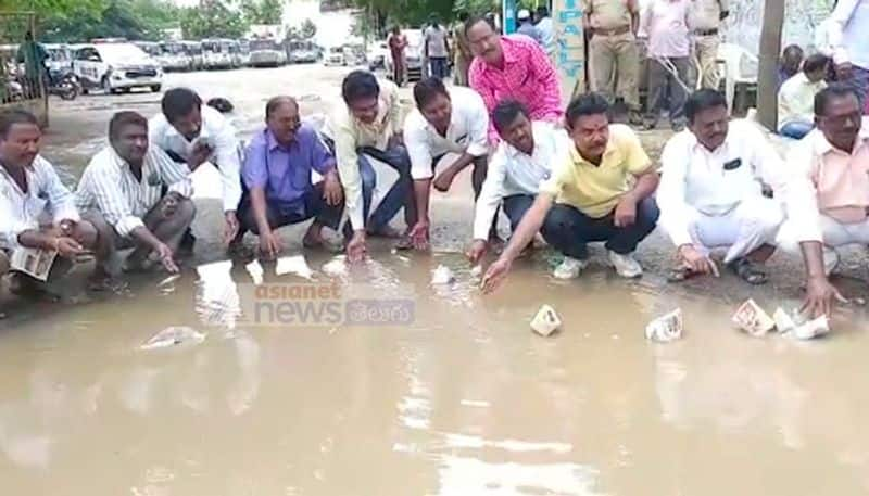 RTC workers protest with paperboats at jagityala