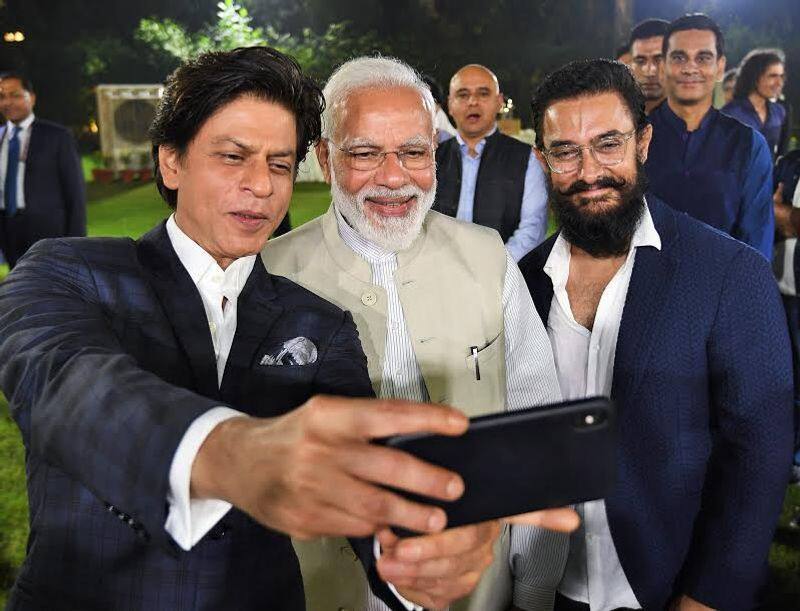 Indian Actresses Selfie with PM Narendra Modi