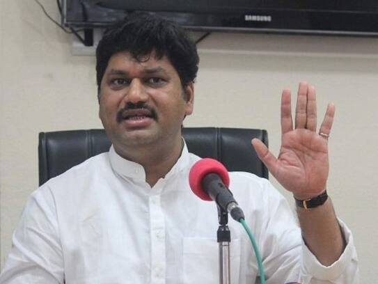Here the bank defeated the cousin in the election, the bank has seized the flat, know who is this MLA