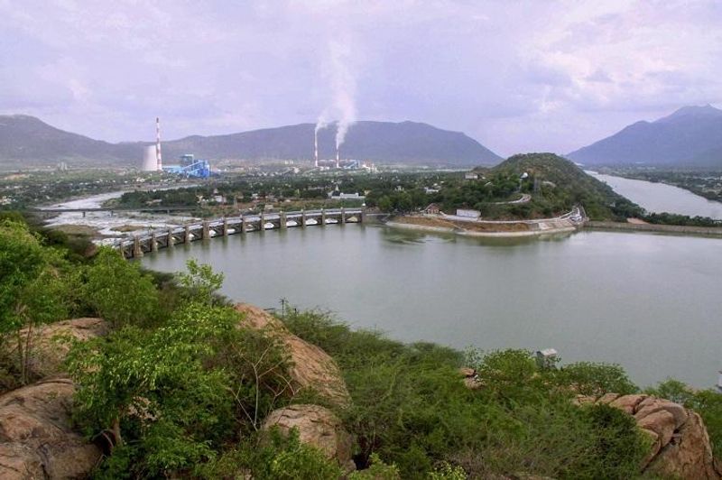 after Mettur dam full flood warning issued to 11 tamil nadu districts gow